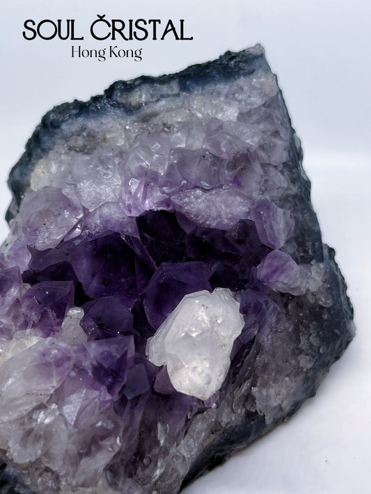 Amethyst symbiotic ore calcite。紫水晶共生方解石